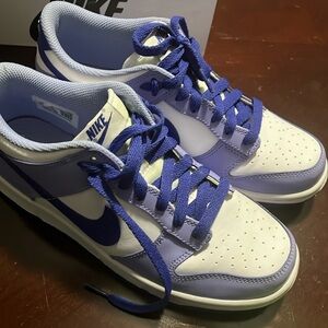 Nike “blueberry”